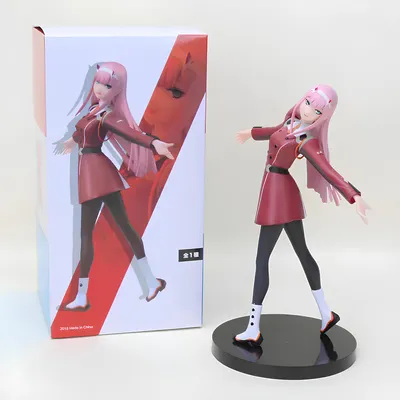 Obrázek produktu pro Figurka anime dívka s růžovými vlasy v červeném kostýmu