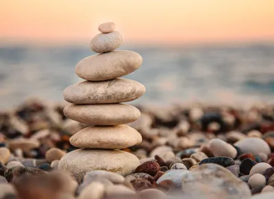 Produktbild von Meer Fototapete mit Steinen | Badezimmer und Schlafzimmer Fototapete mit Strand Motiv im Wellness Stil | Spa Tapete in B