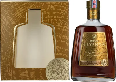 Produktbild von Brugal LEYENDA Cognac Finish Rum 38% Vol. 0,7l in Geschenkbox