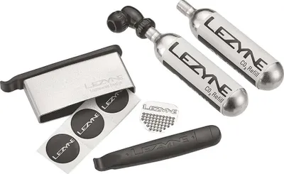 Image de Lezyne Twin Kit Lite Réparation d'une crevaison sur un vélo