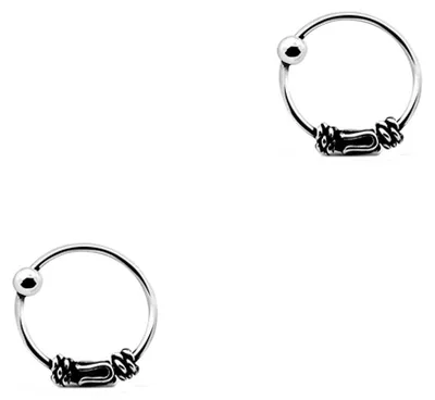 Productafbeelding van Twee kleine neusringen van sterling zilver, in Balinese stijl, met sluiting, interne diameter: [hier de interne diameter invullen]