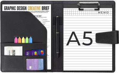 Immagine prodotto di Cartella da conferenza Lederer A5, formato DIN A5 con chiusura magnetica, cartella da conferenza con tavoletta da scrittura, blocco note A5 e penna inclusi - Nero