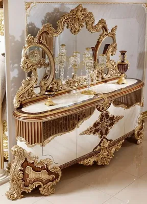 Produktbild von Casa Padrino Luxus Barock Möbel Set Weiß / Braun / Gold - 1 Barock Sideboard mit 4 Türen & 1 Barock Wandspiegel - Handgefertigte Barock Möbel - Edel & Prunkvoll