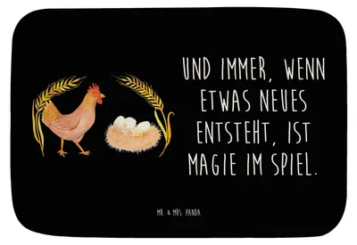 Produktbild von Mr. & Mrs. Panda duschmatte Huhn Stolz - Schwarz - Geschenk, Landwirtin, Geburt, Hof, Bauernhof, Badvorleger, Badematte, Badezimmerteppich, Badläufer, Hahn, Eier, Spruch