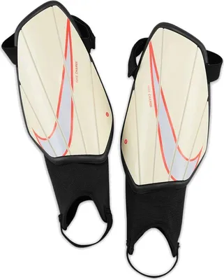 Image de Ochraniacze piłkarskie Nike Charge SP2164-113 S (150-160cm)