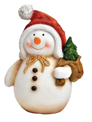 Schneemann trägt eine rote Weihnachtsmütze mit einem weißen Bommel und weißen Ohrenklappen.