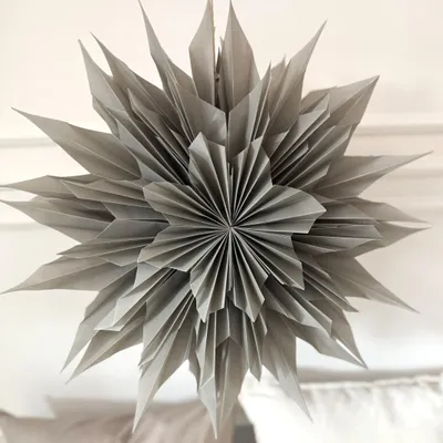Produktbild von Only Natural Papierstern STAR M grau | Ø 60cm