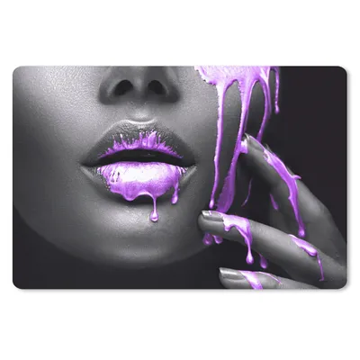 Produktbild von MuchoWow® Schreibtischunterlage Lippen - Lila - Schwarz 60x40 cm - XXL Mauspad - Großes Mauspad