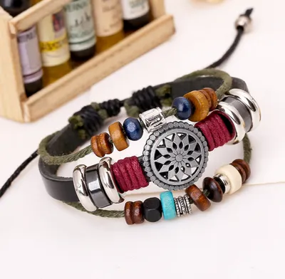 Produktbild von Retro Punk Rindsleder Seil Mehrschichtige Legierung Holzperlen Uni Verstellbares Armband