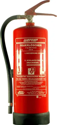 Produktbild von Feuerlöscher PD6, 6 kg, mit Wandhalterung