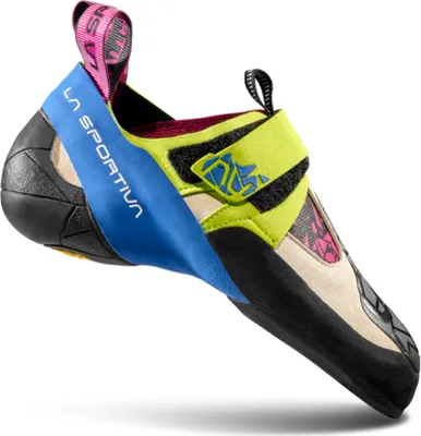 Kletterschuh "Skwama Woman" von La Sportiva; mit gelben und blauen Akzenten; seitliche Ansicht.