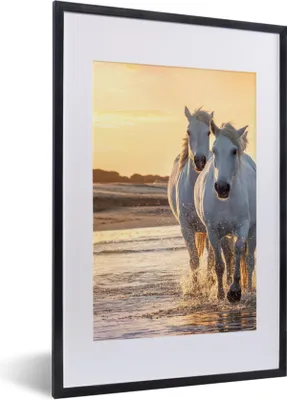 Produktbild von MuchoWow® Gerahmtes Poster Pferde - Wasser - Strand - Tiere 40x60 cm - Poster mit Schwarzem Bilderrahmen Wandposter Rahmen Foto Bilder - Poster in Rahmen