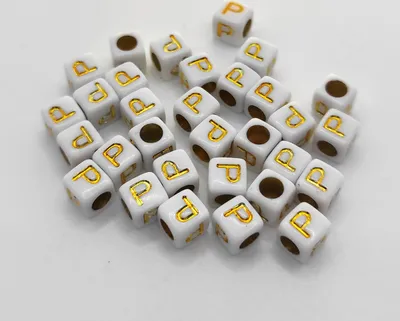 Image de Perles pour lettres, 30 pièces, 6x6 mm, blanc avec or, carré, lettre P