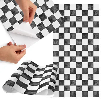 Produktbild von Möbelfolie 65x130 cm - Klebefolie Möbel - Selbstklebende Folie - Folie für Möbel - Möbelfolie Küche - Klebefolie Küche - Möbelfolie Schrank - Wasserdicht - Abwaschbar - Selbstklebend - Luftblasenfrei - Rückstandslos entfernbar - Schachbrettkunst