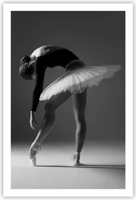 Produktbild von Poster - Poster ohne Rahmen - Ballerina Figur Schwarz und Weiß - 61x91,5 cm - Wand Bild - Wanddeko - Wandbilder - Kunstposter - Wandposter - Bilder - Kunstdruck - Wanddekoration - P2XPA61x91-4400