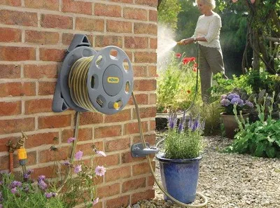 Obrázek produktu pro Nástěnný naviják 30 m, snadná montáž, včetně hadice a montážního materiálu