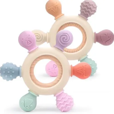 Produktbild von Baby-Beißring aus Silikon als Zahnungshilfe für Jungen und Mädchen