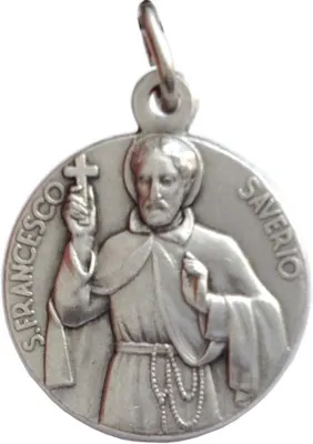 Imagen del producto de Medalla de latón, con el motivo de San Francisco Javier, patrón de las misiones, símbolo espiritual