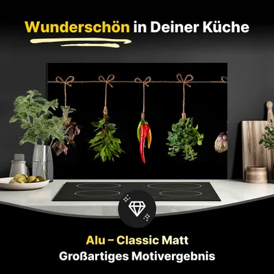 Produktbild von Spritzschutz Küchenrückwand aus Aluminiumverbund in Matt 60x60 cm - Gemüse & Kräuter aufgehängt