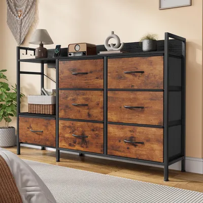 Obrázek produktu pro Komoda se 7 zásuvkami potaženými látkou, 2 zásuvkami, 2 USB porty, televizní stolek, rustikální hnědá barva, 132 cm