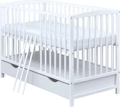 Produktbild von Baby-Delux Babybett Gitterbett Milo 120x60 mit Schutzgitter Schublade Weiß Kokos-Buchweizen Matratze