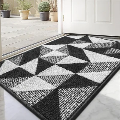 Zdjęcie produktu dla Mata podłogowa 50x80 cm, czarna, wzór w trójkąty, antypoślizgowa, nadająca się do prania, o wysokiej chłonności, do użytku wewnątrz i na zewnątrz