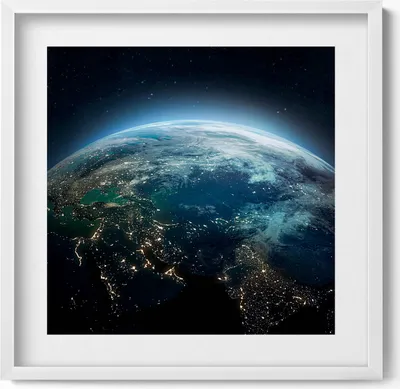 Produktbild von Blick auf die Erde aus dem Weltraum– Wandbild mit Rahmen – Gerahmtes Bild  – Wanddekoration – 50x50 cm –  Weiß Rahmen