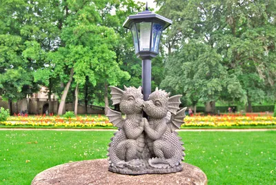 Produktbild von Gartenfigur Gartendrache - Liebespaar mit Solar-Laterne - Fantasy Figur Deko süß
