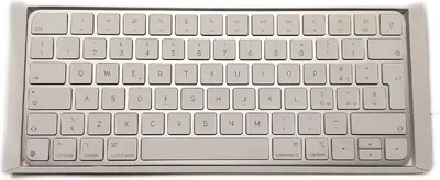 Produktbild von Magic Keyboard (silber/weiß, IT-Layout)
