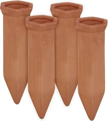 Image de 4 arrosoirs à pots