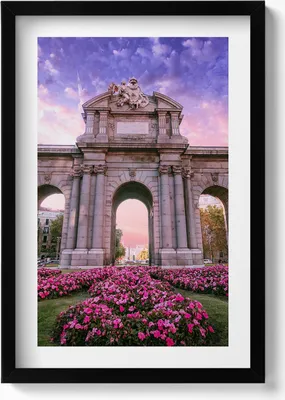 Produktbild von Tür von Alcala Madrid Spanien– Wandbild mit Rahmen – Gerahmtes Bild  – Wanddekoration – 40x60 cm –  Schwarz