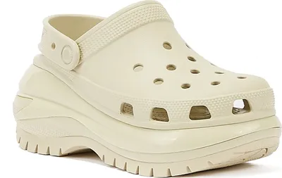 Produktbild von Crocs Classic Mega Crush Holzschuhe  EU 38-39 Mann  EU 38-39