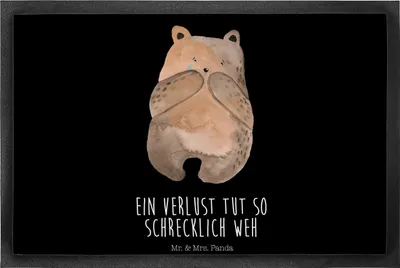 Produktbild von Mr. & Mrs. Panda fußmatte Bär Verlust 40 x 60 cm - Schwarz - Geschenk, bodenmatte, Sauberlaufmatte, Teddy, Trauer Trauergeschenk Traurig Trösten Trost Liebeskummer