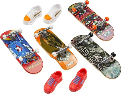 Immagine prodotto di Hot Wheels Skateboard + scarpe confezione da 4 HVM14