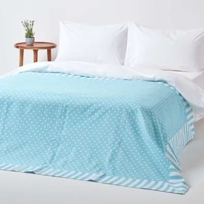 Obrázek produktu pro HOMESCAPES puntíkatý přehoz, 100% bavlna, modrá barva, 150 x 200 cm