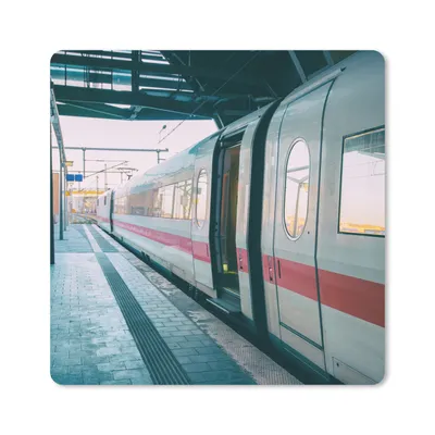 Produktbild von MuchoWow® Mauspad Mousepad Schöner Zug auf dem Bahnsteig 30x30 cm - Mousepads - Maus Mat - Pad - Mausunterlage - Gaming