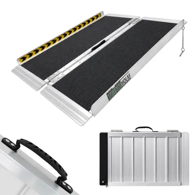 Produktbild von TRUTZHOLM Alu Rollstuhlrampe 61 cm Traglast 272 kg klappbar Antirutsch beschichtet Schwellenrampe
