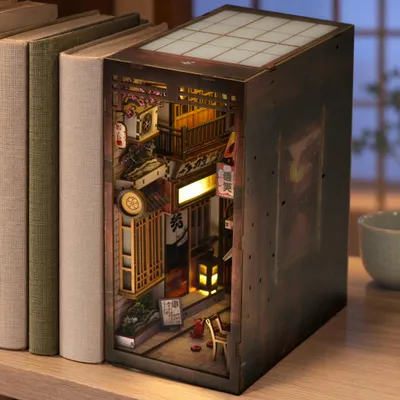 Produktbild von Traditional Japanese Alley Diorama aus Holz
