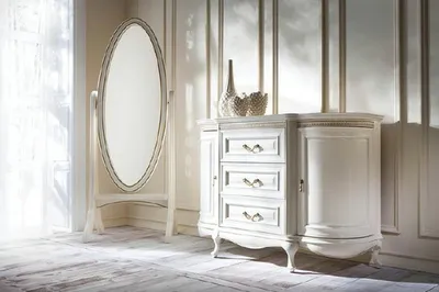 Image de Chambre de maquillage classique avec miroir sur pied et commode - Verona