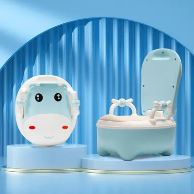 Produktbild von Ikodm Kindertoilette mit herausziehbarem Einsatz und Reinigungsbürste, hoher Rückenlehne, abnehmbarem PolyurethanSitz und seitlichen Haltegriffen, Blau
