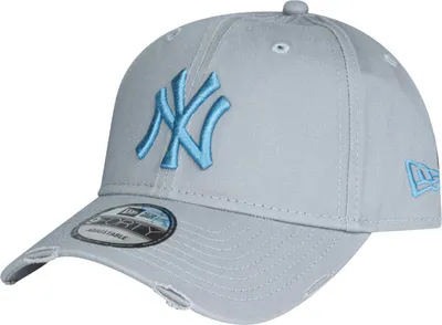 Produktbild von New Era 9Forty Strapback Cap - DISTRESSED NY Yankees grau