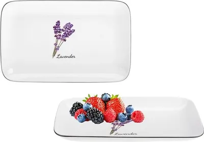 Produktbild von Rechteckige Porzellanplatte PROVENCE LAVENDER 25 cm milchig-weiß mit farbenfrohem Lavendelblütenmuster, schwarzer Rand, New Bone Porzellan