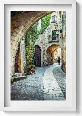 Produktbild von Alte Straße in der Stadt– Wandbild mit Rahmen – Gerahmtes Bild  – Wanddekoration – 40x60 cm – Weiß