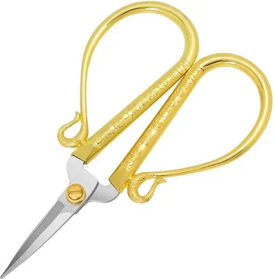 Productafbeelding van Ibenzoa® Vintage schaar voor naaien en borduren, gemaakt van roestvrij staal, met scherpe bladen en een groot, ergonomisch handvat voor nauwkeurig knippen bij kruissteek en stoffen