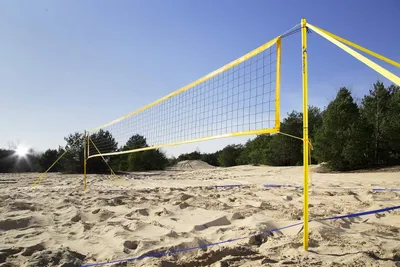 Zdjęcie produktu dla Siatka do siatkówki plażowej - RomiSport Courtline 85 m 95 m - Kompletna siatka, słupki, oznaczenia boiska, siatka do badmintona