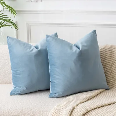 Zdjęcie produktu dla Zestaw 2 poszewek na poduszki z aksamitu, 45x45 cm, jasnoniebieskie, kwadratowe, z ukrytym zamkiem błyskawicznym