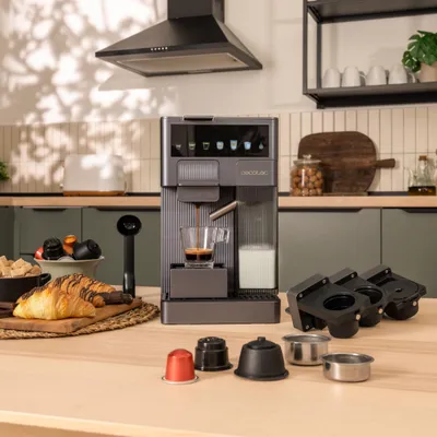 Produktbild von Cecotec Espresso-Kaffeemaschine für gemahlenen Kaffee und Kapseln FreeStyle Latte T. Multikapselmaschine mit sehr kompaktem Milchtank, 4-in-1