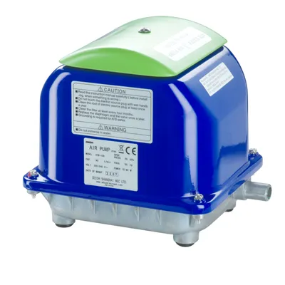 Produktbild von ATB Water Luftpumpe ATB-100 JDK-S für Teich, Aquarium, Kleinkläranlage – 100 L/min, <42 dBA, Metall, ölfrei, H211x B214x T185mm, Ø19mm Anschluss, energieeffizient, verhindert O2-Mangel, kompakt, inkl. 2 Schlauchschellen & L-Stutzen
