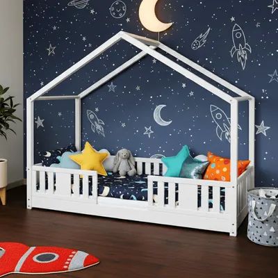 Produktbild von MEBLE WRÓBEL Bodenbett 80x160 cm - Montessori Kinderbett mit Rausfallschutz & Lattenrost - Hausbett aus Kiefer Weiß - Kleinkindbett für Jungen & Mädchen