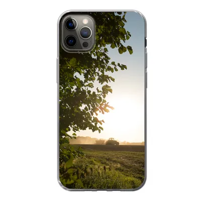 Produktbild von MuchoWow® Handyhülle Schutzhülle Hülle für iPhone 12 Pro Max Traktor - Bauernhof - Sonne Silikon Softcase Handy Hülle - Hartschale